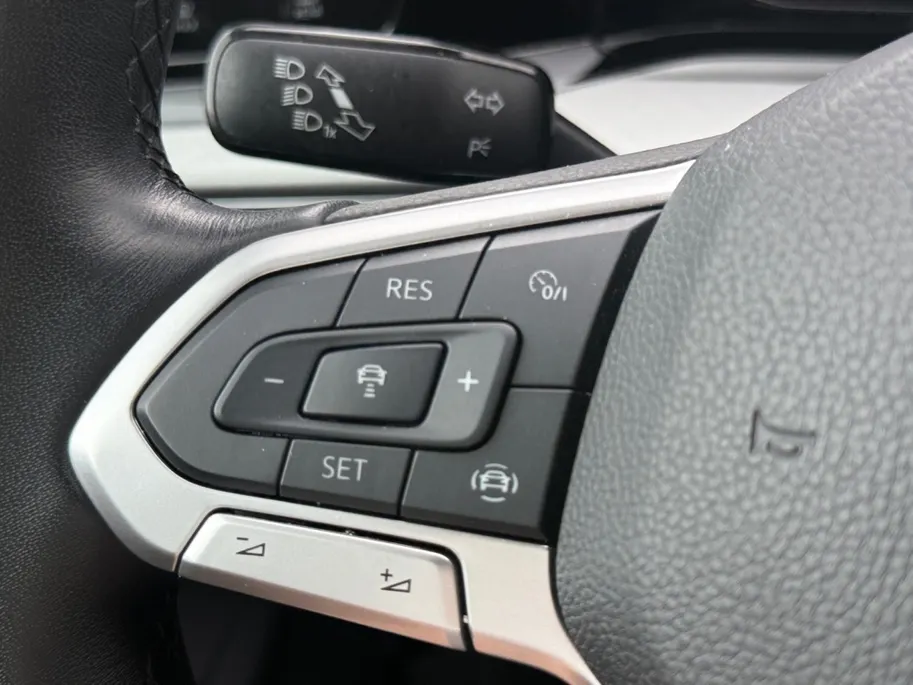 Volkswagen Golf 1.0 TSI Life