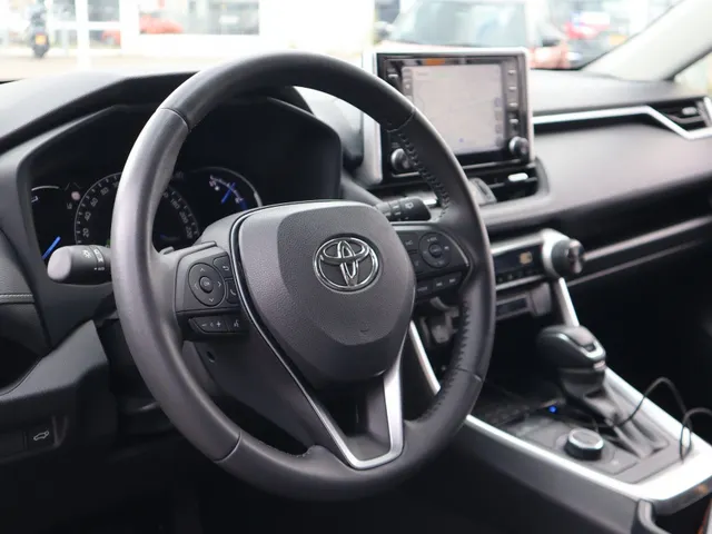 Toyota RAV4 2.5 Hybrid AWD Dynamic | Trekhaak | All Seasons