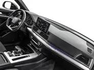 Audi Q5 50 TFSIe 299pk S-tronic S edition · Camera · Wegklapbare Trekhaak · Apple/Android Car Play · Navigatie · 20'' Inch ·