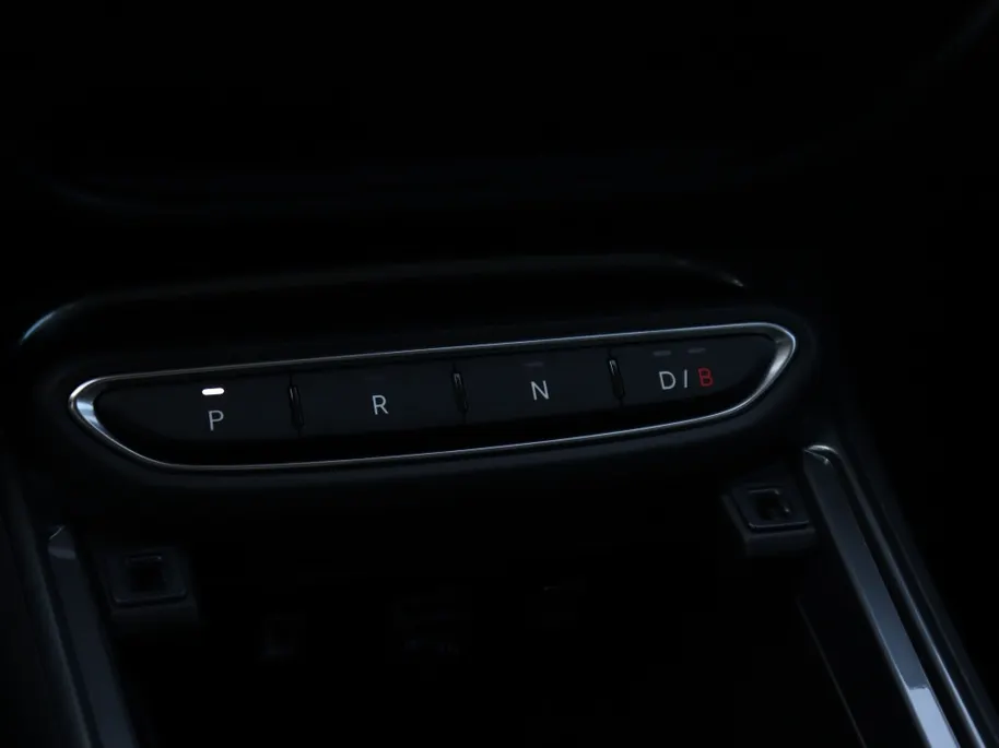 Fiat 600 1.2 Hybrid 110 PK La Prima | Navi | Camera | Carplay | Leder