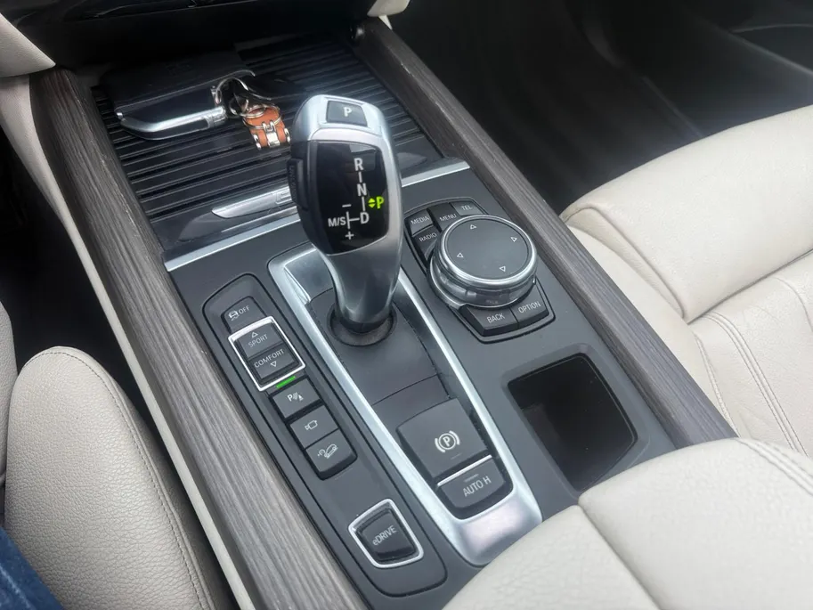 BMW X5 xDrive40e High Executive | Automaat | Schuif-kantel Dak | Harman Kardon | Trekhaak | Memory | Camera | Head Up Display | Cruise Control | Climate Control