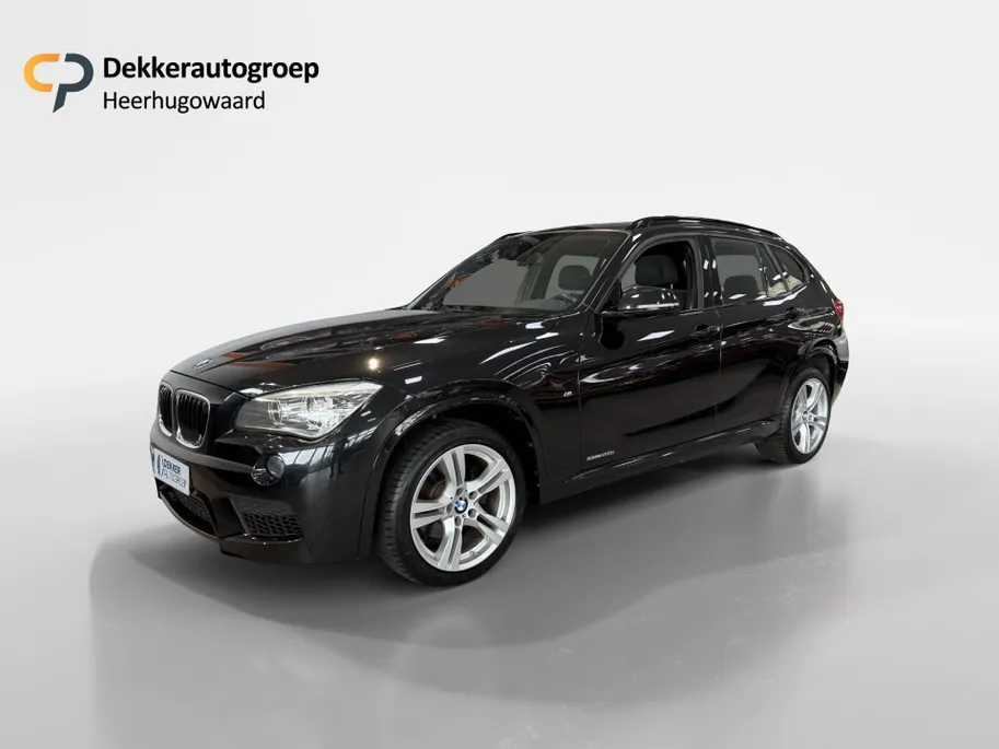 BMW X1 sDrive 20i 184PK Automaat Limited Series met M-Pakket en Panoramadak
