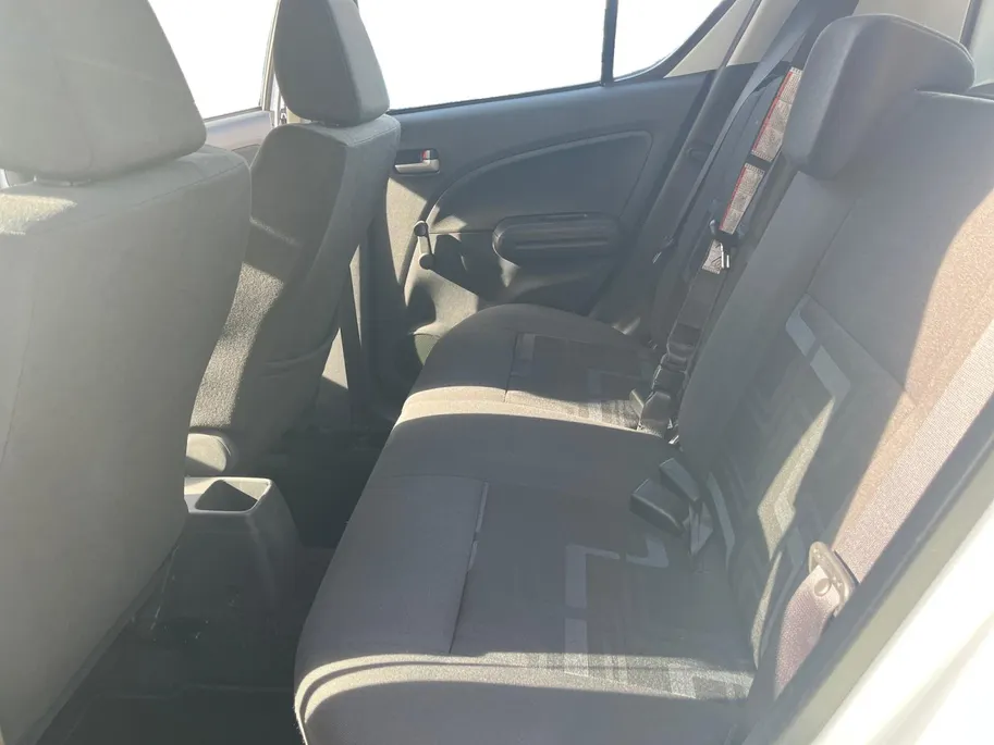 Suzuki Splash 1.0 VVT Comfort | Dealer onderhouden | Zeer lage kilometerstand | Compacte en zuinige auto met hoge zit | Airco