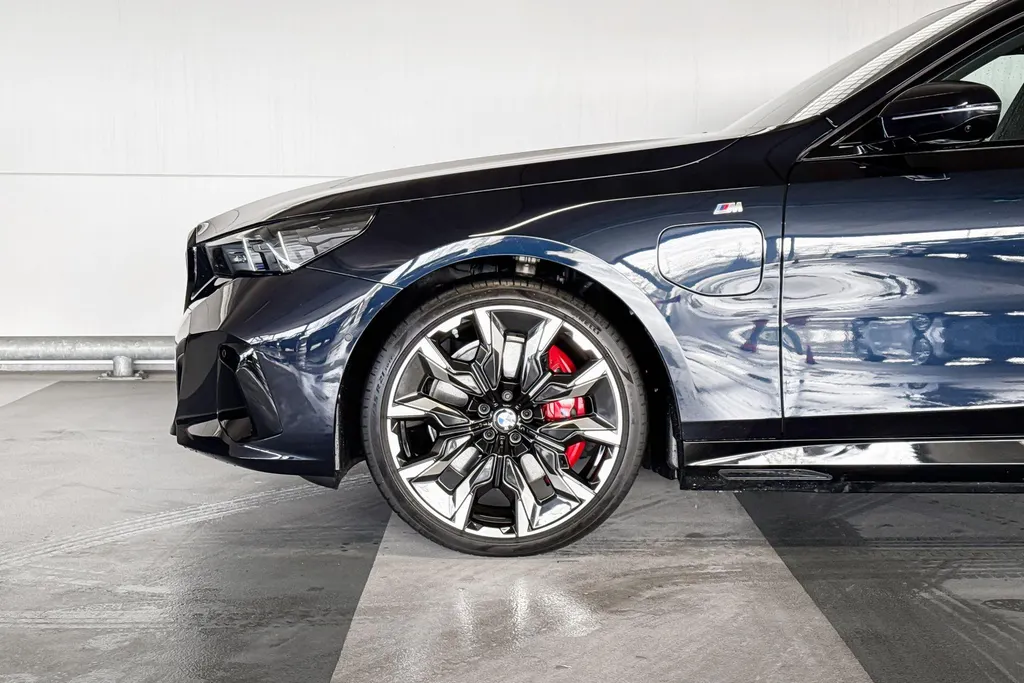BMW 5 Serie Touring 550e xDrive