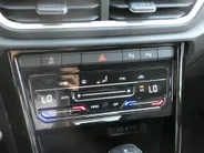 Volkswagen T-Roc 1.5 TSI 150pk 7-DSG R-Line / 19.000 KM !!!