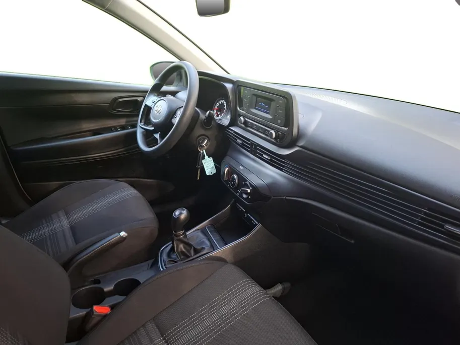 Hyundai i20 1.2 MPI i-Motion | TREKHAAK | AIRCO | TELEFOON | RADIO |
