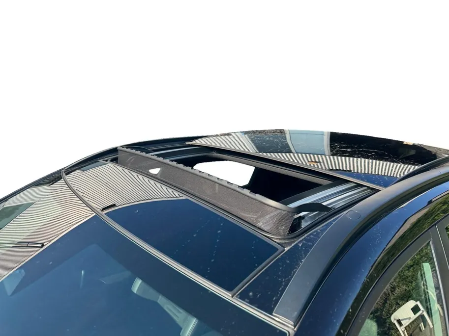 Hyundai Kona 1.6 GDI HEV N Line Sky | schuif-/kanteldak | Navi | Clima | 360 Camera | All Season banden | Stoel-/stuurverwarming | Elektrische achterklep