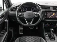 Volkswagen Tiguan 1.4 TSI 245pk DSG eHybrid R-Line Business · Camera · Apple/Android Car Play · Navigatie · P-Sensoren · 19'' Inch ·