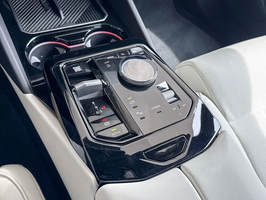 BMW 5 Serie Touring 550e xDrive