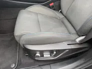 Lynk & Co 01 1.5 Apple Carplay/Android Auto , stoelverwarming , panoramadak , navigatiesysteem full map , camera 360 , elektrisch verstelb. bestuurdersstoel met geheugen , elektrisch bedienbare achterklep ,                                               lichtmetalen ve