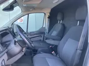 Ford Transit Custom 300 2.0 TDCI L1H2 Trend 130pk Automaat Store Van laadruimteinrichting - Speciale dak Imperiaal - 2x Schuifdeur - Trekhaak -Comfort Laadschot