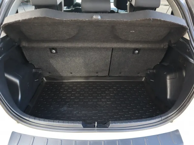 Toyota Yaris 1.5 Hybrid Y20 Exclusive Bi-tone Cruise | Camera |Navi