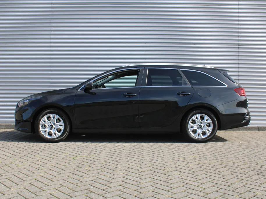 Kia Ceed Sportswagon 1.0 T-GDi DynamicPlusLine | Stoel- & stuurverwarming | Camera | Clima | Cruise | LED | Navi | Elek. achterklep | 16' LM |