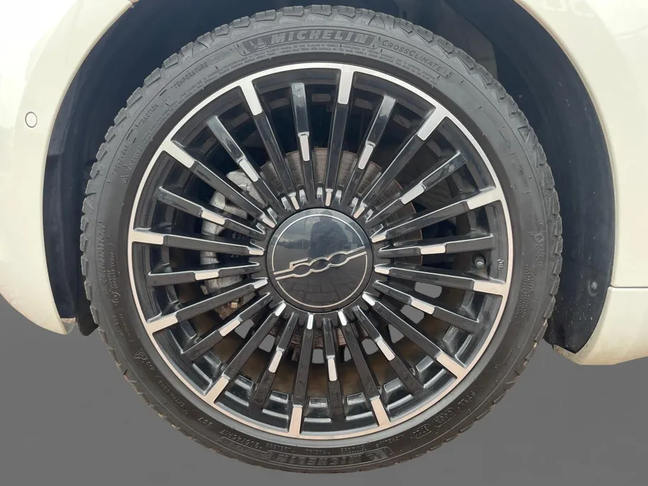 Fiat 500 La Prima 42 kWh *SOH 95%*Navi*Camera*Climate Control*Stoelverwarming*Carplay*Adapt.Cruise Control*Parkeersensoren*LM.Velgen*Zeer nette auto!