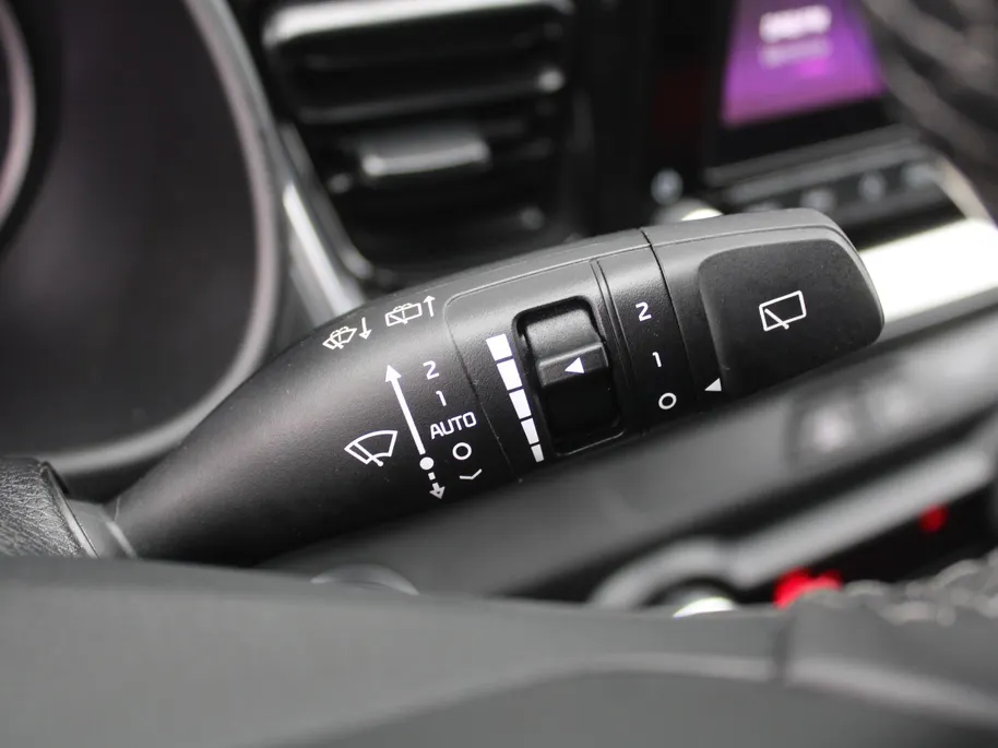 Kia Stonic 1.0 T-GDi MHEV DynamicPlusLine | Trekhaak | 15' LM | Clima | Cruise | Navi | Camera | LED | Keyless | 1e eigenaar |