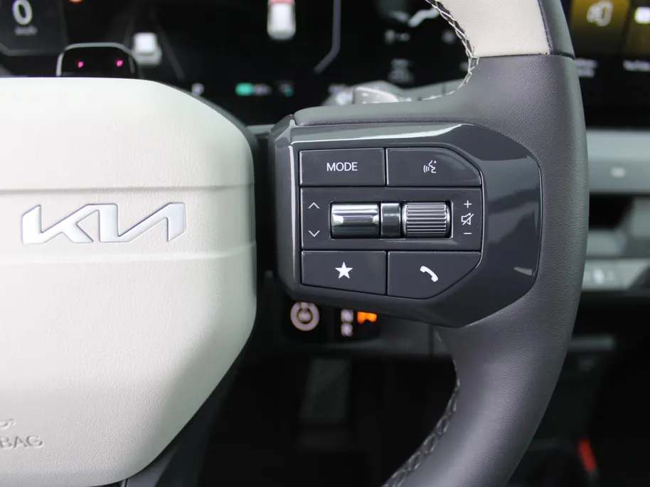 Kia EV5 GT-PlusLine 81.4 kWh | Schuifdak | Stuur-/stoelverwarming + ventilatie | Warmtepomp | 360 Camera | Elek. stoelverst. | Leer | HUD | LED | 19" LM |