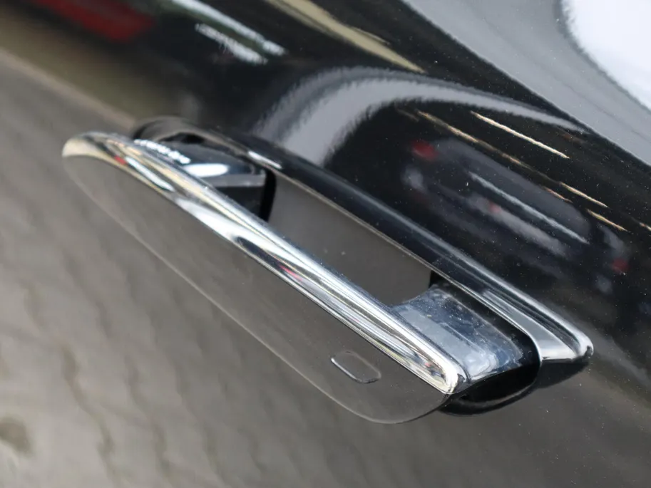 Mercedes-Benz GLB 250+ Business Solution AMG 85.5 kWh l Trekhaak l Keyless l Panoramadak