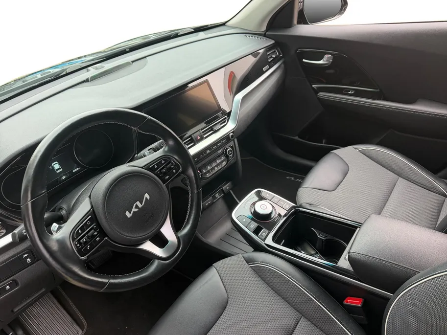 Kia e-Niro DynamicPlusLine 64 kWh | 100% SOH | Navigatie | Apple Carplay/Android Auto | Adaptieve Cruise Control | Stoel/Stuurverwarming | Lichtmetalen Velgen |