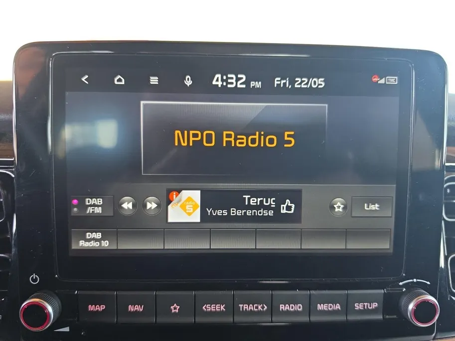 Kia Stonic 1.0 T-GDi MHEV DynamicPlusLine | Navigatie | Climate control | Stoel + Stuur verwarming | Parkeer camera achter