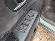 Hyundai Kona 1.6 GDI HEV Comfort Smart AUTOMAAT | Trekhaak | Stoel/Stuur verwarming | Camera | Navigatie | Adaptieve Cruise | Apple Carplay/Android Auto | Hybride