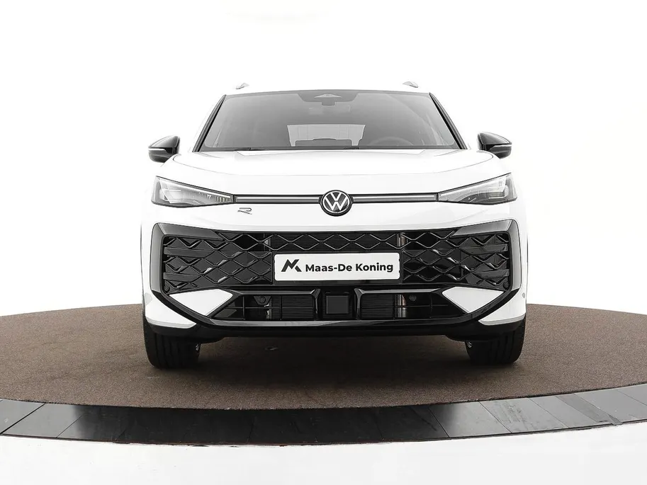 Volkswagen T-Roc R-Line First Edition 1.5 eTSI 150 PK 7 versn. DSG · Electrische achterklep · Achteruitrijcamera · Draadloze telefoonlader · Voorraad OUTLET · Prijs is inclusief inruilpremie ·