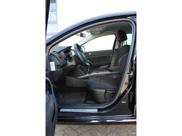 Renault Mégane Estate 1.3 TCe 115 PK Limited | Parkeersensoren | ECC | NAVI | 1.700 kg trekgewicht