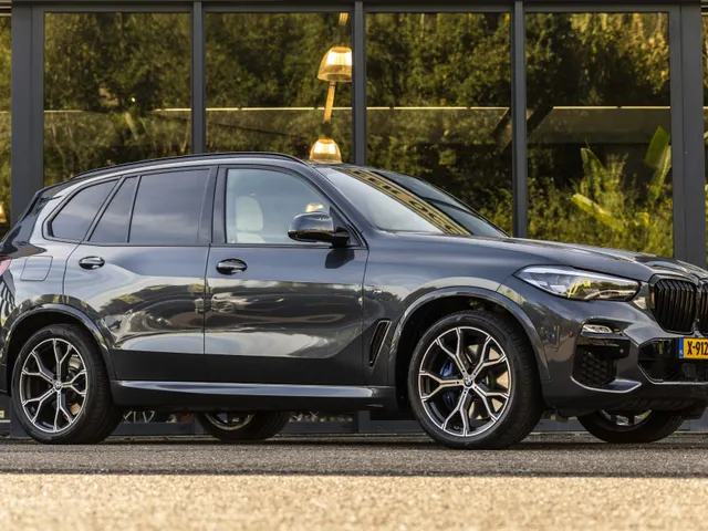 BMW X5 xDrive45e High Executive M-Sport / panoramadak / massage / stoelverkoeling