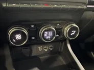 Renault Arkana 145PK E-Tech Hybrid R.S. Line Automaat | 9,3' Navi | Camera | Climate Control | Adaptive Cruise Control | Stoel + Stuurwiel verwarming | Apple CarPlay/Android Auto | Parkeersensoren | Lichtmetalen Velgen |