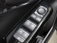 Suzuki e Vitara Style 61 kWh / Stoel + Stuurverwarming / 360° Camera / Navigatie /