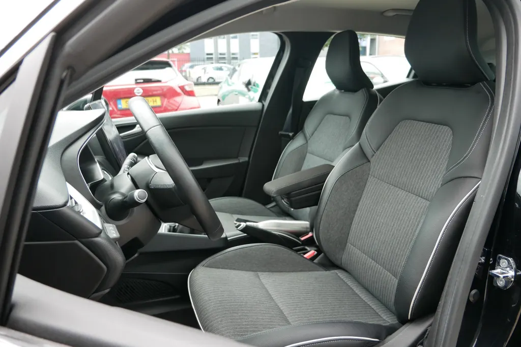 Renault Clio 1.0 TCe Intens *Navi+Camera*Climate*Cruise*Parkeersensoren*Groot Scherm*L.M. Velgen