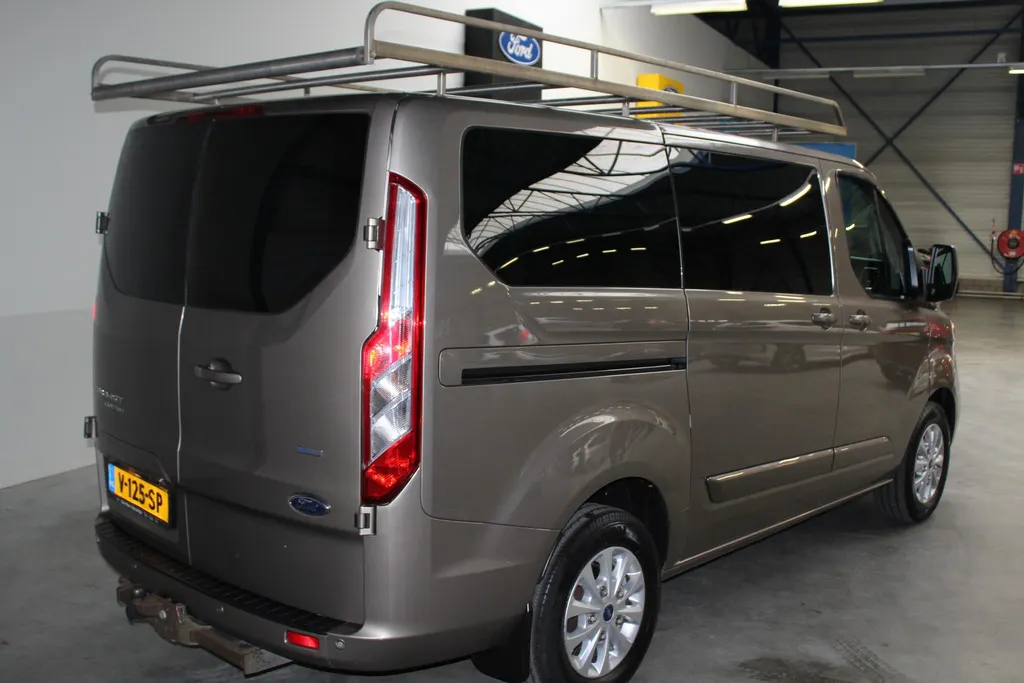 Ford Transit Custom 300 2.0 TDCI L1H1 Limited | Drivers Assistance Pack | stoel & stuur verwarming | imperiaal | Safety pack | trekhaak | Apple Carplay/Android Auto |