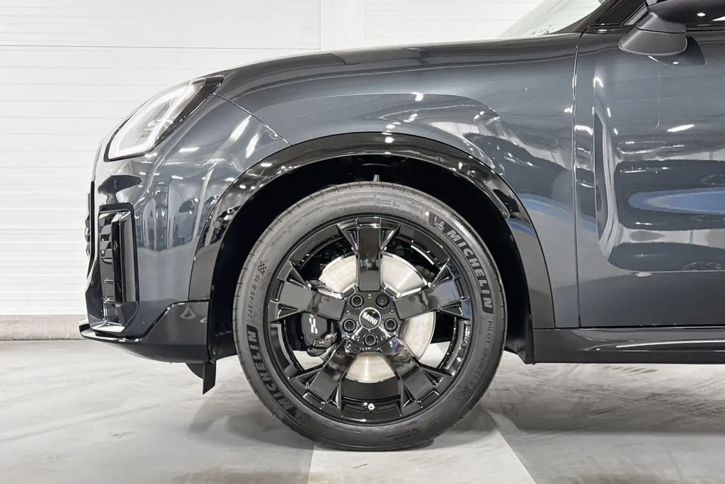 MINI Countryman C
