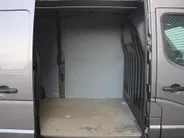 Renault Master T33 2.3 dCi L2H2 Stop & Start | Automaat | Trekhaak | Camera | Airco | Navi | Cruise | 16' LM | PDC | Licht-/regensensor | Volledig betimmerd |
