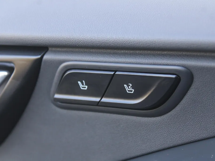 Kia Niro 1.6 GDi Hybrid ExecutiveLine | Stuur-/stoelverwarming + ventilatie | Leer | Schuifdak | 18' LM | Camera | Cruise adapt. | HUD | Elek. stoelverstelling |