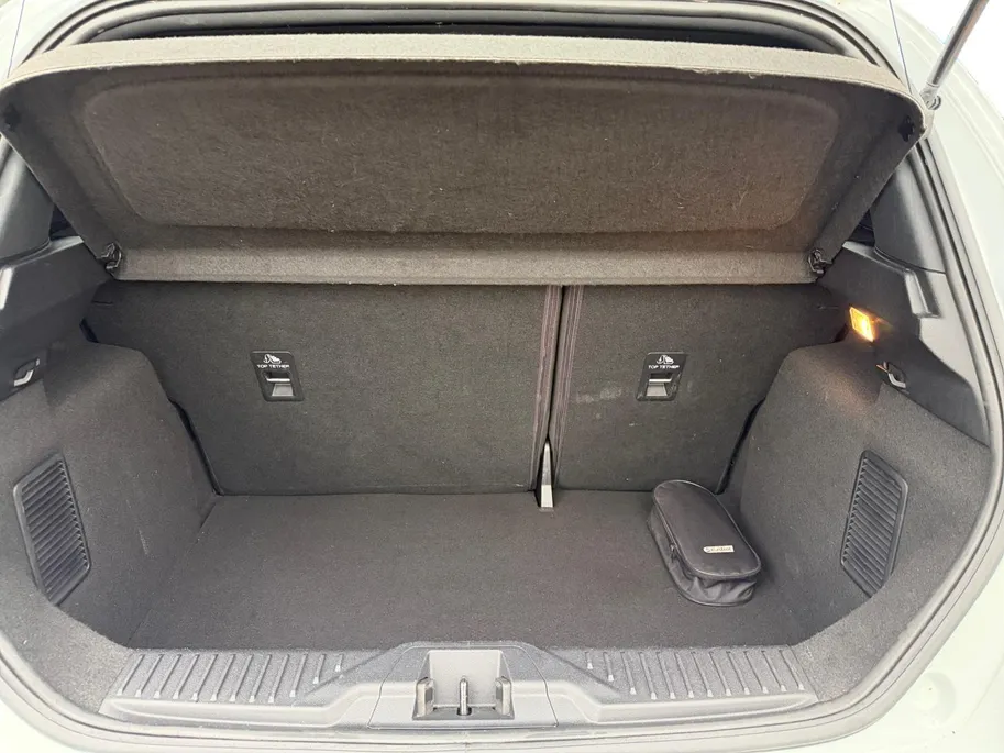 Ford Fiesta 1.0 EcoBoost Hybrid ST-Line | NL Auto | 1 eigenaar | Navigatie | Apple carplay & Android auto | Parkeersensor achter | Cruise control | Draadloos opladen mobiel | Bovag garantie |