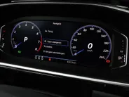 Volkswagen T-Roc 1.5 TSI 150pk DSG R-Line Business · Camera · Apple/Android Car Play · Stoelverwarming · Parkeerassistent · ACC · Draadloze Telefoonlader · Garantie t/m 12-04-2027 of 100.000