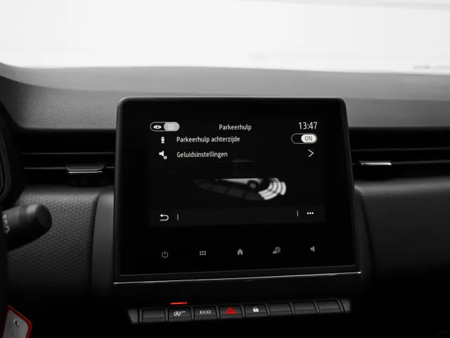 Renault Clio 1.0 TCe 92 PK Bi-Fuel Zen | 4 seizoensbanden | Airco | NAVI | parkeersensoren achter | Apple/Android car play |