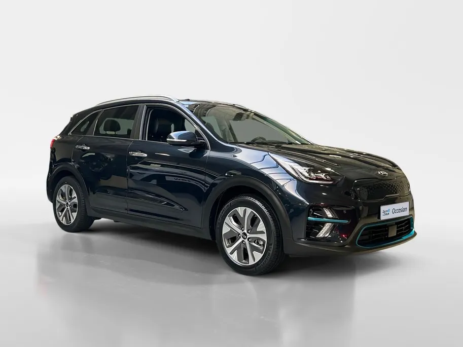 Kia e-Niro ExecutiveLine 64 kWh | Warmtepomp | Trekhaak Afneembaar + 13-Polige Stekker | Elektrisch verstelbare Voorstoelen | Bestuurdersstoel + Geheugen | Elektrisch Bedienbaar Schuif / Kanteldak | Stoelverwarming + Stoelkoeling | Stuurverwarming | JBL Geluidsinsta