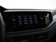 Volkswagen Polo 1.0 TSI 95pk DSG Style · Stoelverwarming · Apple/Android Car Play · P-Sensoren · IQ.Light · Climatronic · 15'' Inch ·