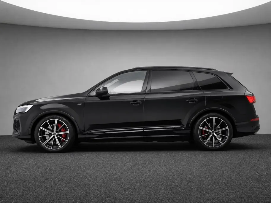 Audi Q7 55 TFSI e quattro Pro Line S 394 PK ·Leder bekleding · Assistentie. plus, remote park · Head-Up display · Glazen panorama dak · Bang & Olufsen