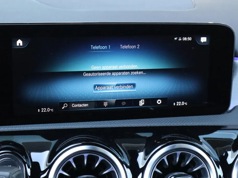 Mercedes-Benz A-Klasse 180 Business Solution AMG l Nightpakket l Achteruitrij camera l AMG Line l Ambiente lichtpakket