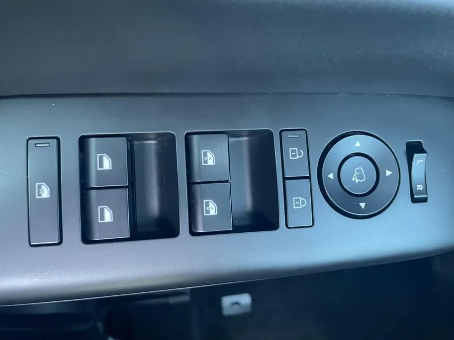 Hyundai Kona 1.6 GDI HEV Premium Sky *Automaat*Navi+360Camera*Schuif/kanteldak*Climate Control*Stoeverwarming/ventilatie*Adapt. Cruise Control*VOL OPTIES!