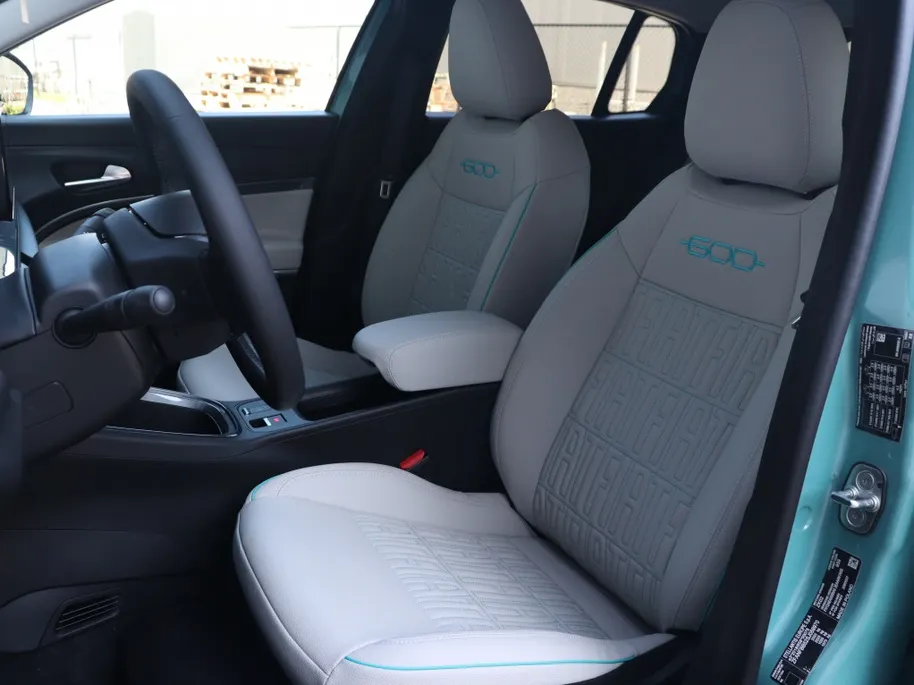 Fiat 600 1.2 Hybrid 110 PK La Prima | Navi | Camera | Carplay | Leder