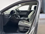 SEAT Leon Sportstourer 1.0 eTSI Style Business Intense | Metallic lak| Navigatie| Digitale cockpit| Parkeer sensoren V/A| Camera| Stuur verwarming| Keyless start| Zeer nette auto