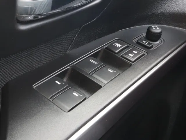 Suzuki S-Cross 1.4 BoosterJet Select Hybrid Carplay | All Seasons | Adaptive Cruise
