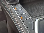 Lynk & Co 01 1.5 PHEV | SOH 97,3% | Automaat | Camera | Navigatie | Climate Control | Trekhaak afneembaar | Apple Carplay/Android Auto | DAB | Keyless entry | Keyless start | Stoel verw.
