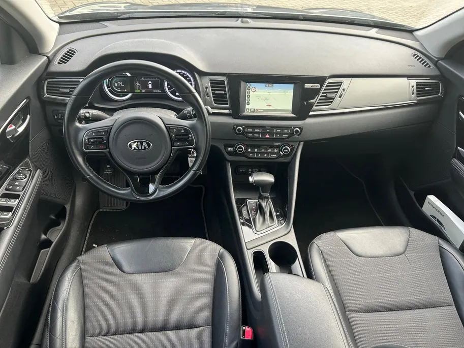 Kia Niro 1.6 GDi Hybrid DynamicLine |Super complete en leuke uitvoering! NU INCL Premiumpakket GRATIS! Incl. 12 maanden garantie! RIJKLAARPRIJS!!