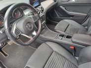 Mercedes-Benz GLA 180 Business Solution AMG AUTOMAAT | Trekhaak | Cruise | Panorama Schuif/kantel Dak | Navigatie | Camera | AMG-styling