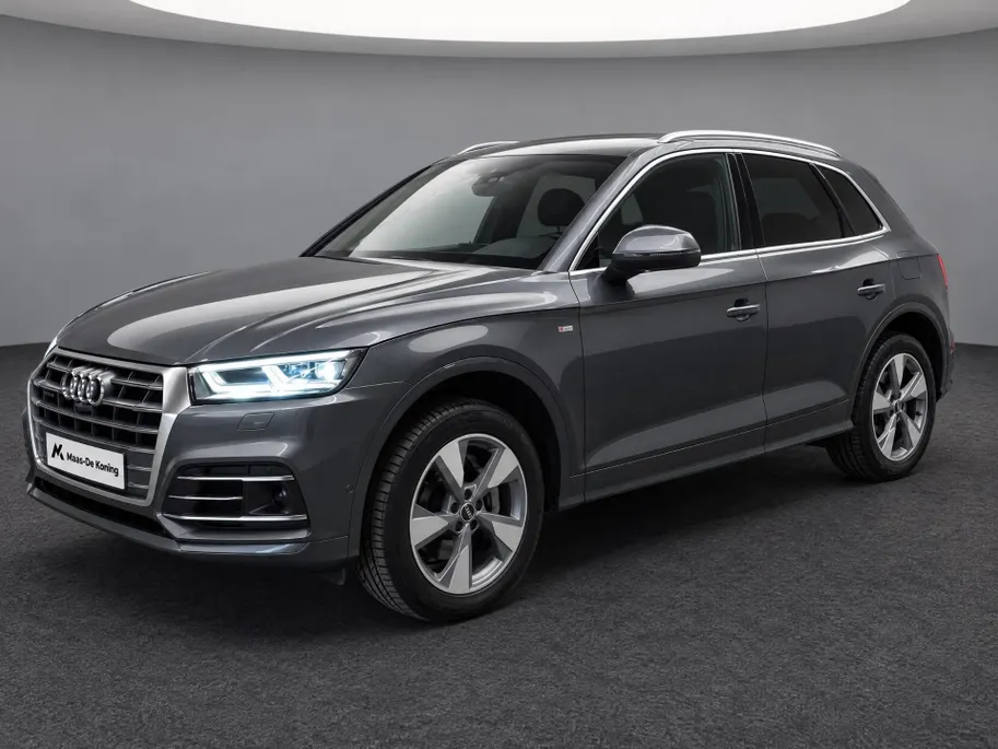 Audi Q5 50 TFSI e quattro S edition · Trekhaak · Adaptive Cruise Control · Apple/Android Car Play · Dodehoeksensoren · Stoelverwarming ·  Drive select · 360°Camera + Parkeersensoren ·