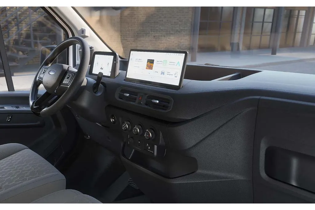 Ford Transit City 330 GB Trend L2H2 56 kWh 150 pk FWD | 12,3 scherm met apple car play & android auto | Adaptive cruise control | Parkeersensoren voor en achter | Achteruitrijcamera | Bijrijdersbank | Vanaf heden bestelbaar! - Bezichtigen vanaf Q4-2026